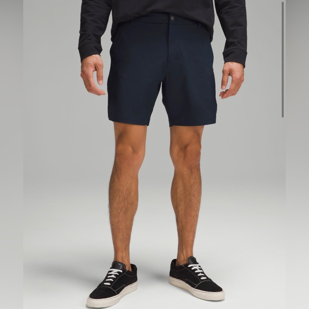 Lululemon Men’s Commission Classic-Fit 7”